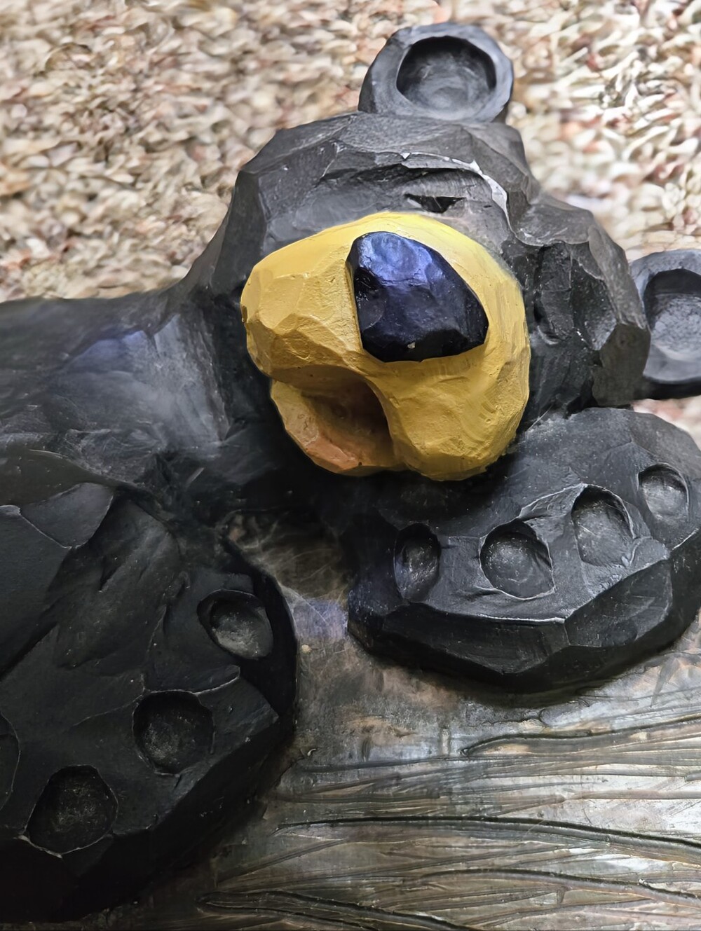 Vintage Rustic Hard Plastic Black Bear Sleeping On A Log Hinged Storage Box - Picture 2 of 12